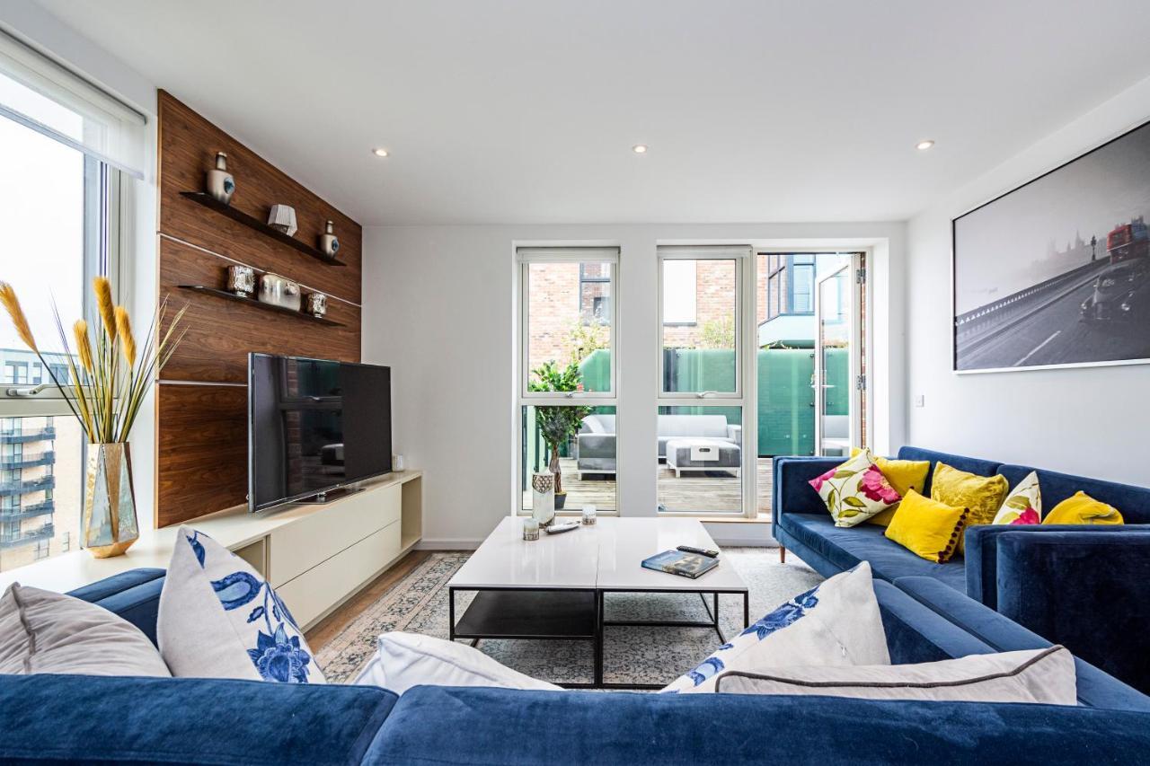 Апартаменты Chiswick Park 3 Bed 3 Bath West London - Parking Экстерьер фото